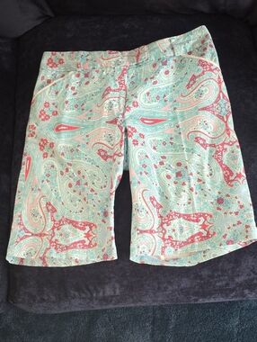 Peter Millar Mint, Coral & Cream Paisley Bermuda Shorts